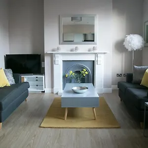 2 Bedroom Alpha Apartment Harrogate